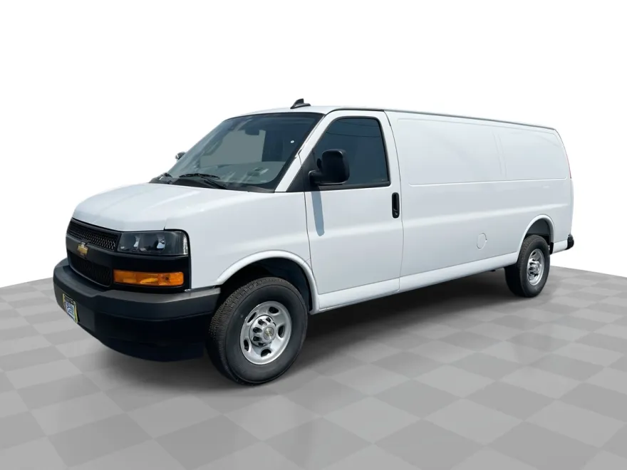 2025 Chevrolet Express Cargo 3500 photo 1