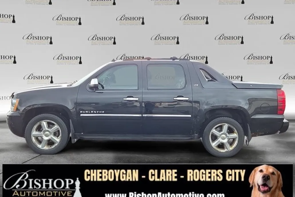 2012 Chevrolet Avalanche LTZ photo 1
