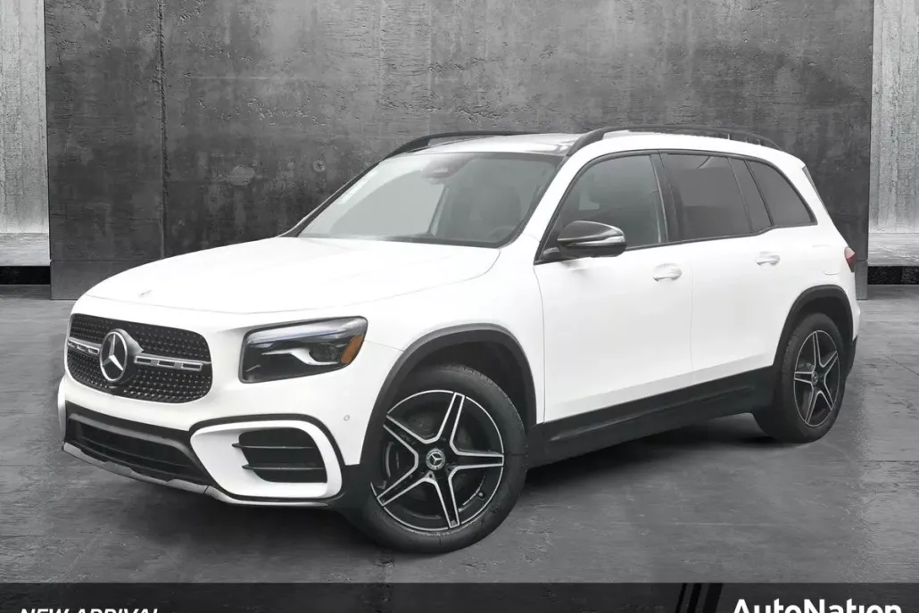 2025 Mercedes Benz GLB 250 4MATIC photo 1