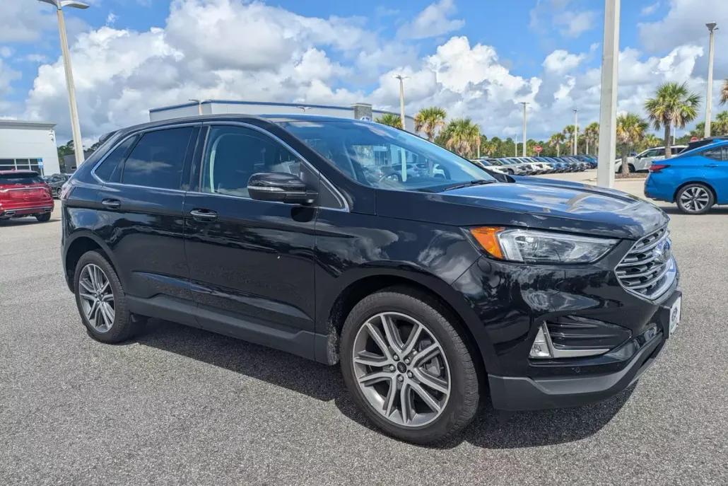 2024 Ford Edge Titanium photo 1