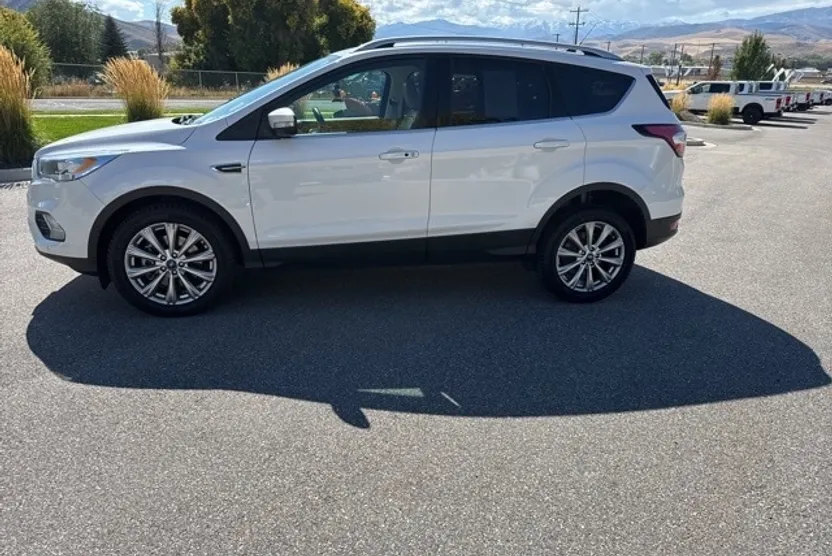 2018 Ford Escape Titanium photo 1