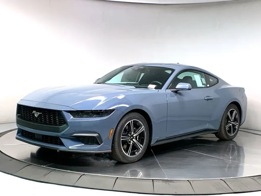 2025 Ford Mustang EcoBoost photo 1