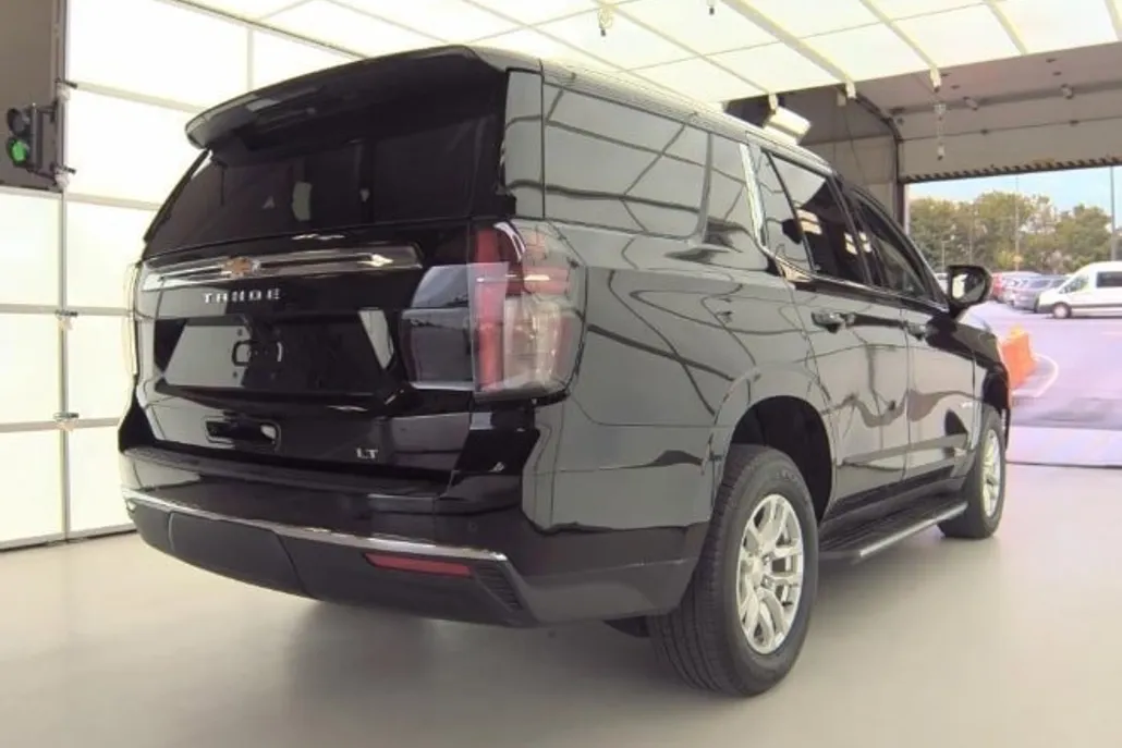 2021 Chevrolet Tahoe LT photo 1