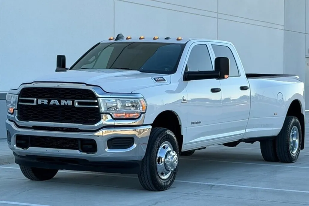2021 Ram 3500 Tradesman photo 1
