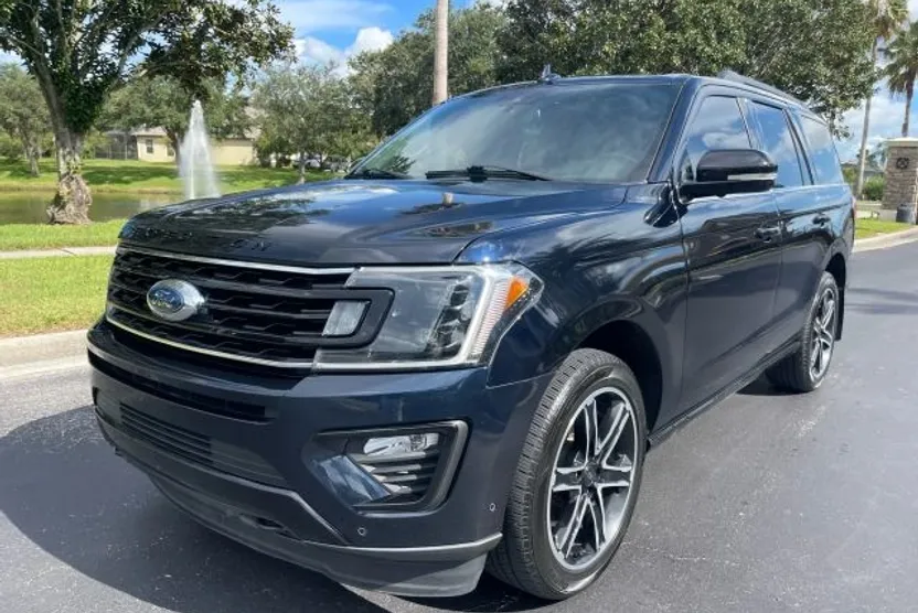 2021 Ford Expedition Limited photo 1