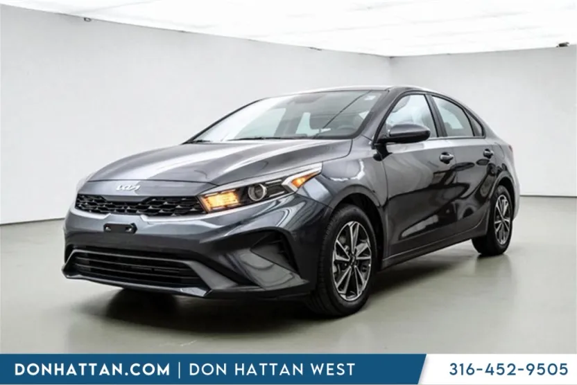 2024 Kia Forte LXS photo 1