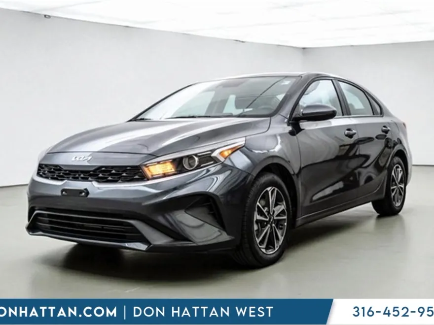 2024 Kia Forte LXS photo 1