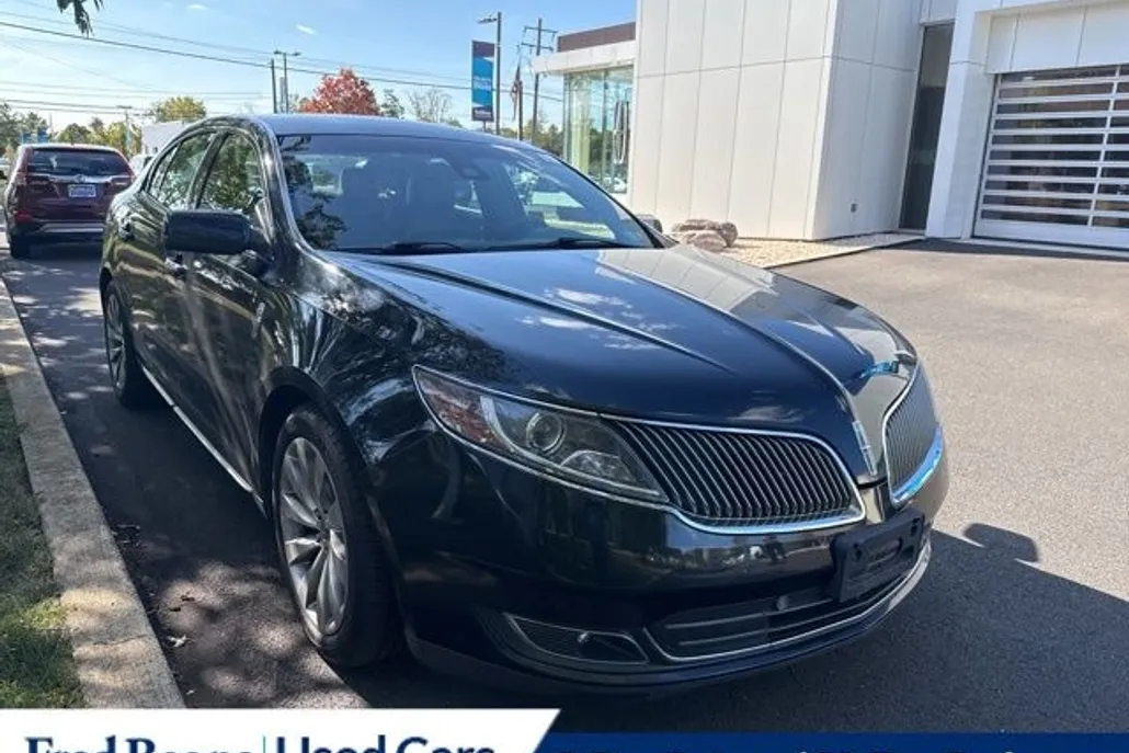 2014 Lincoln MKS Base photo 1