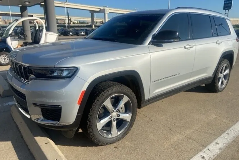 2021 Jeep Grand Cherokee Limited photo 1