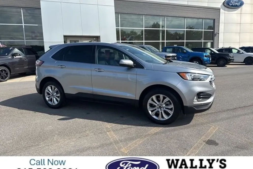2024 Ford Edge Titanium photo 1