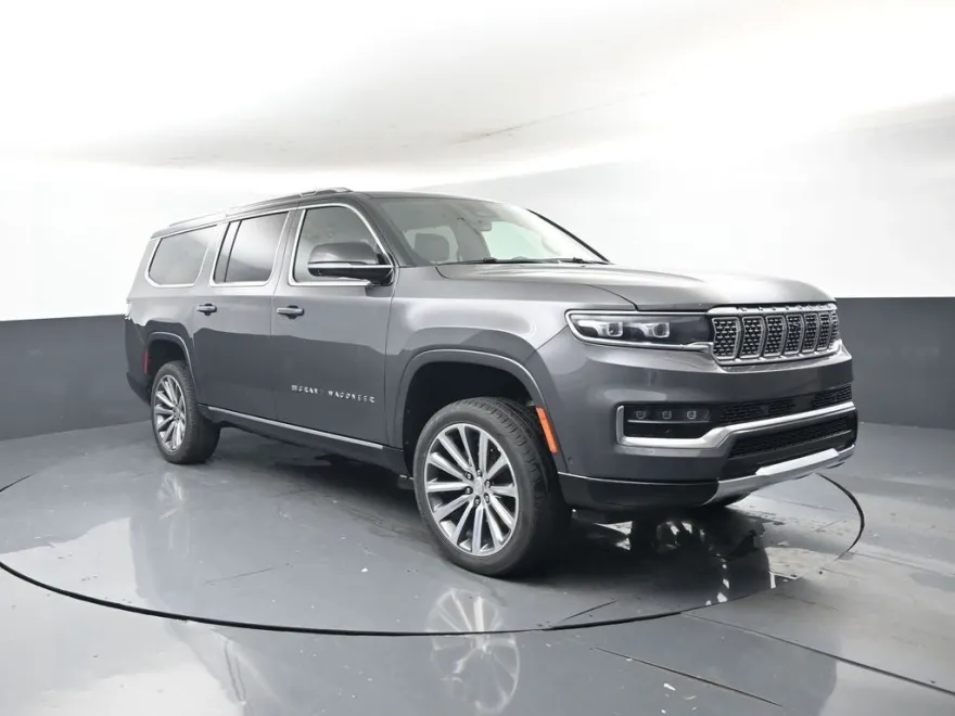 2023 Jeep Grand Wagoneer L II photo 1