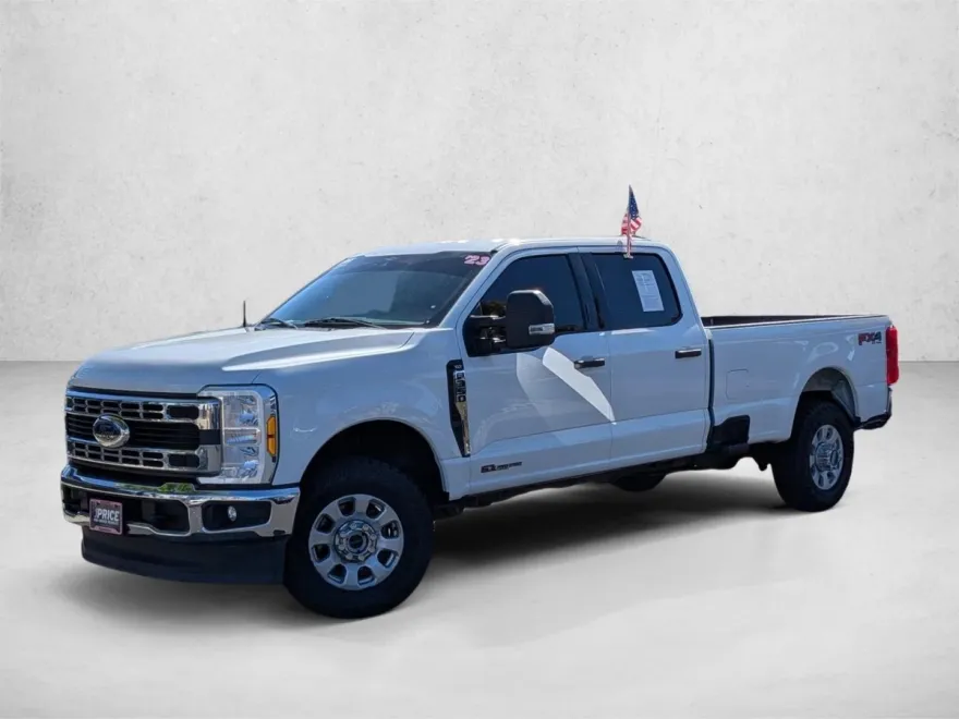 2023 Ford F-350 XLT photo 1
