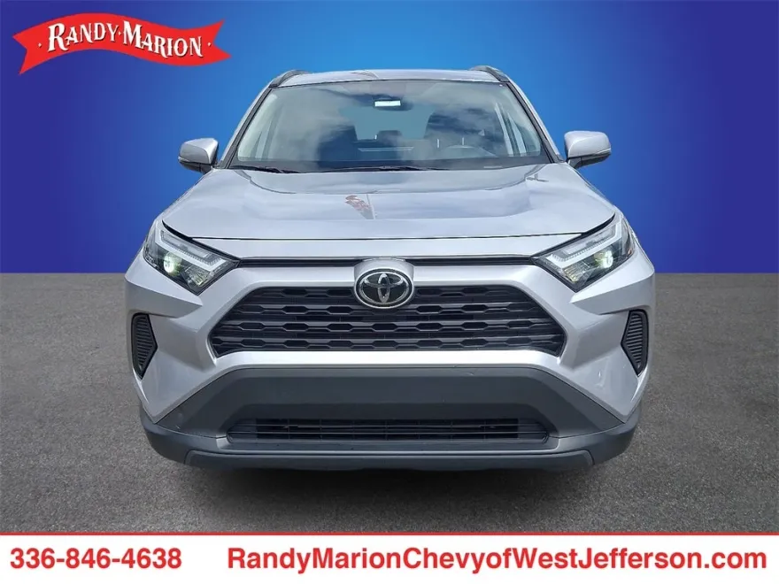 2024 Toyota RAV4 XLE photo 1