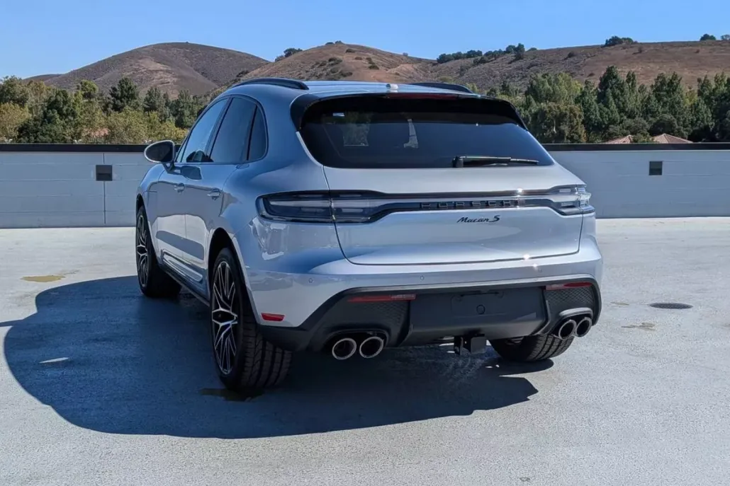 2025 Porsche Macan S photo 1