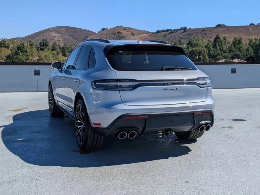 2025 Porsche Macan S photo 1