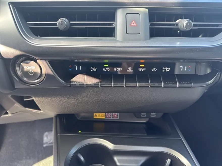 2025 Lexus UX Premium photo 31