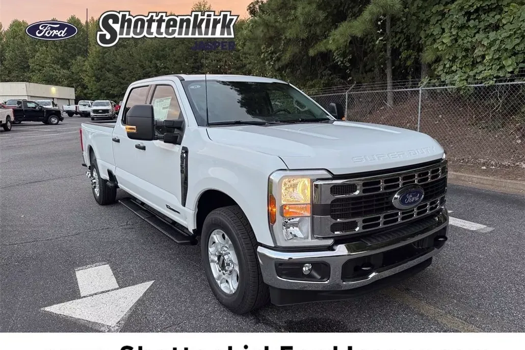 2026 Ford F-350 XLT photo 1