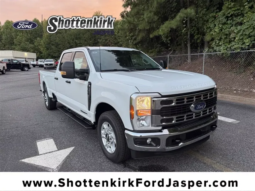 2026 Ford F-350 XLT photo 1