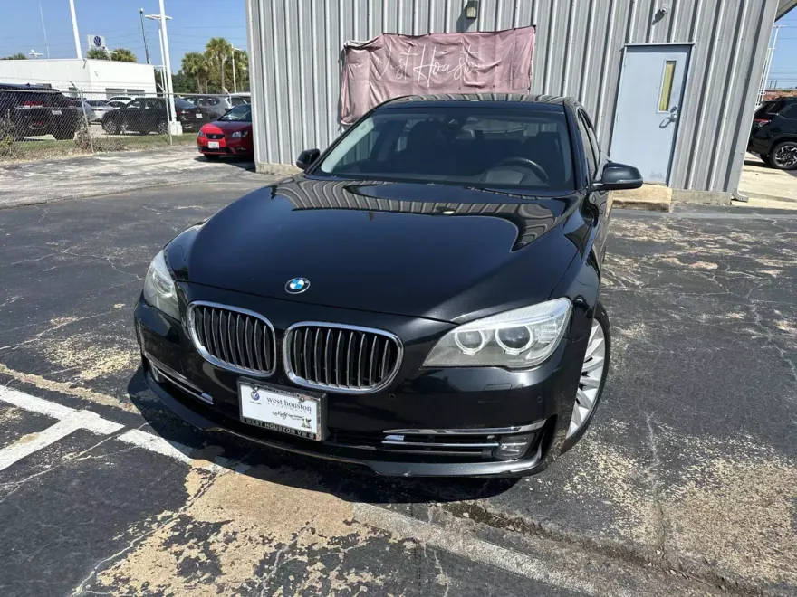 2013 Bmw 740Li Sedan photo 1