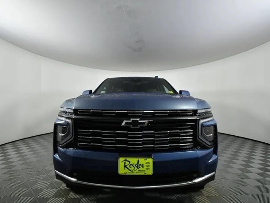 2026 Chevrolet Suburban High Country photo 1