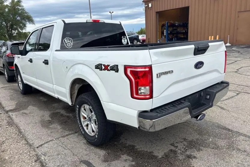 2016 Ford F-150 XLT photo 1