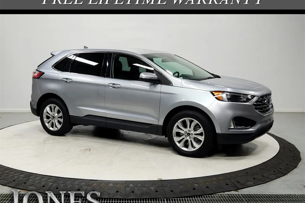 2024 Ford Edge Titanium photo 1