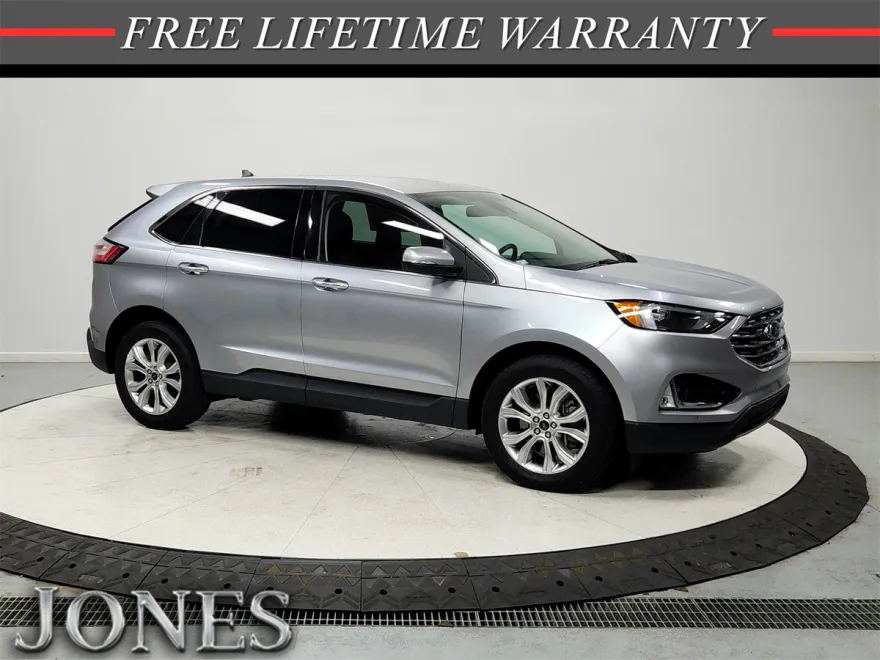 2024 Ford Edge Titanium photo 1