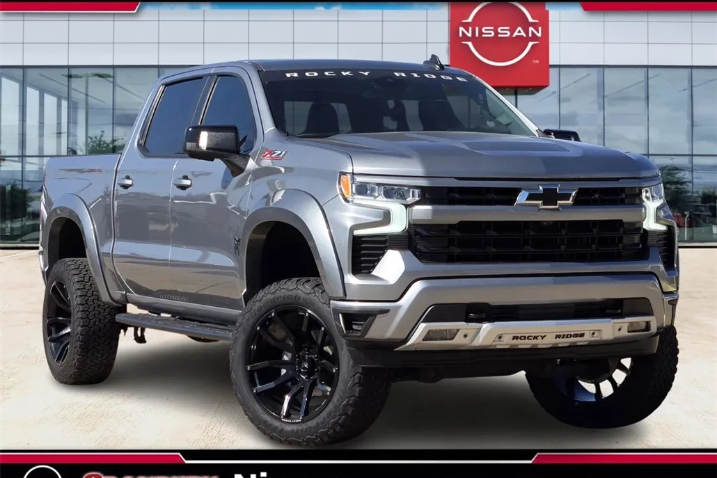 2023 Chevrolet Silverado 1500 RST photo 1