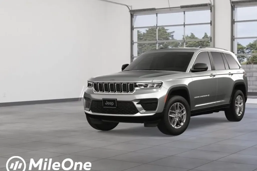 2025 Jeep Grand Cherokee Laredo photo 1