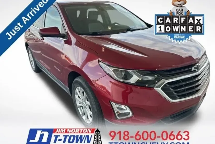 2020 Chevrolet Equinox LT photo 1