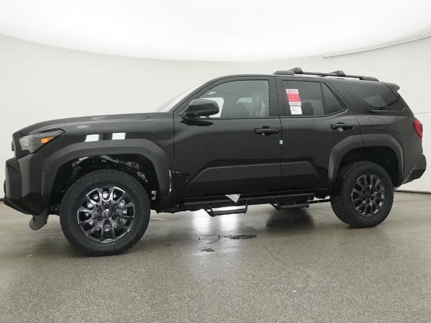 2025 Toyota 4Runner SR5 photo 1