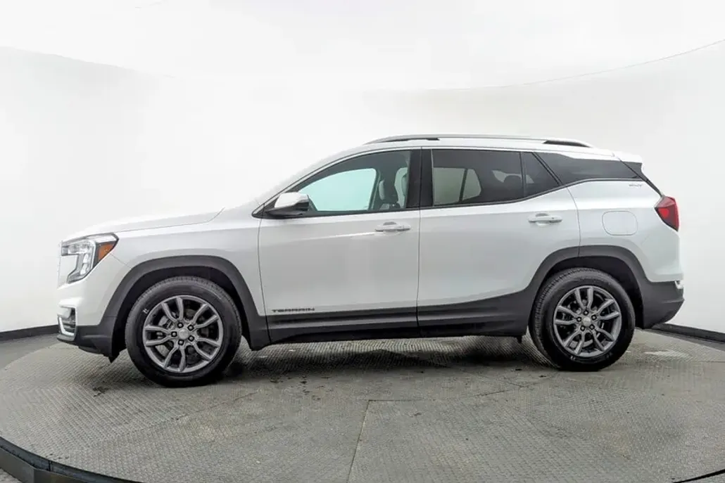 2023 Gmc Terrain SLT photo 1