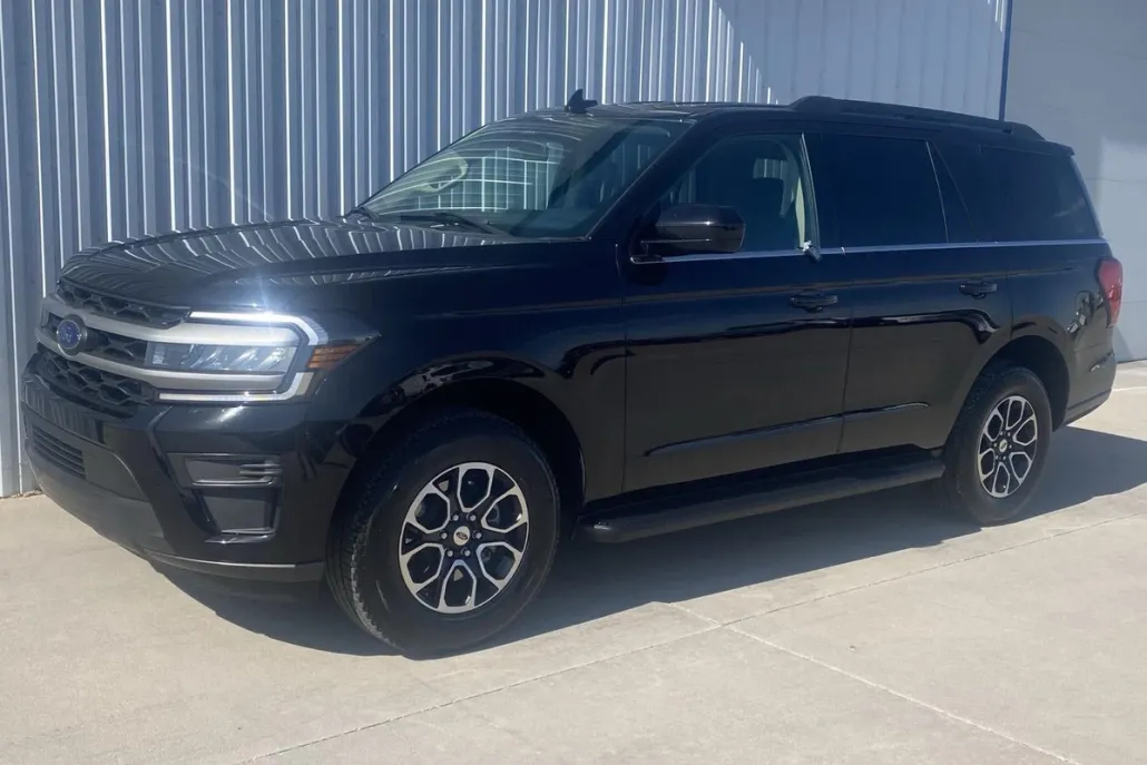 2024 Ford Expedition XLT photo 1
