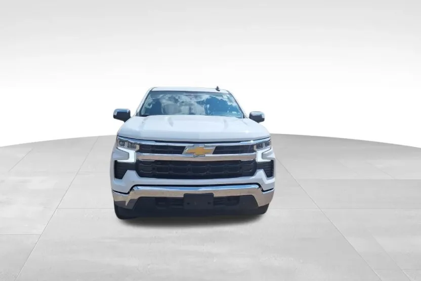 2025 Chevrolet Silverado 1500 LT photo 1