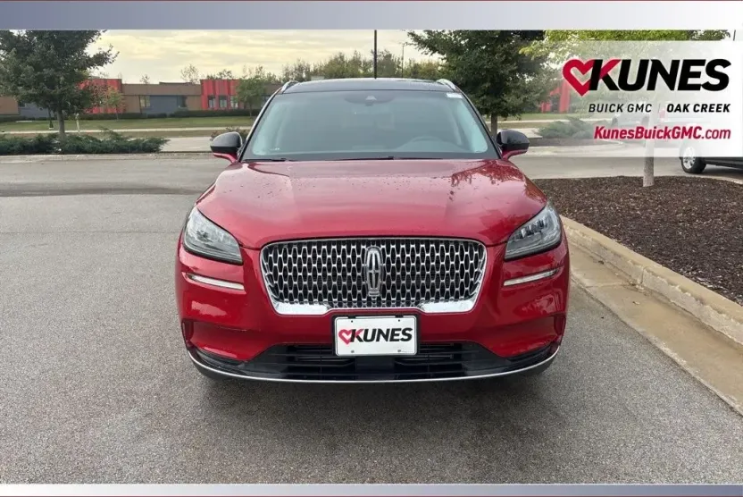2022 Lincoln Corsair Standard photo 1