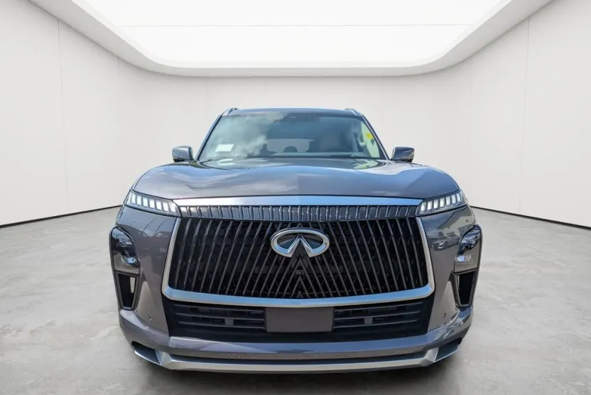 2025 Infiniti QX80 Luxe photo 1