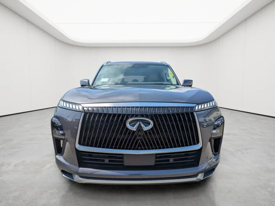 2025 Infiniti QX80 Luxe photo 1