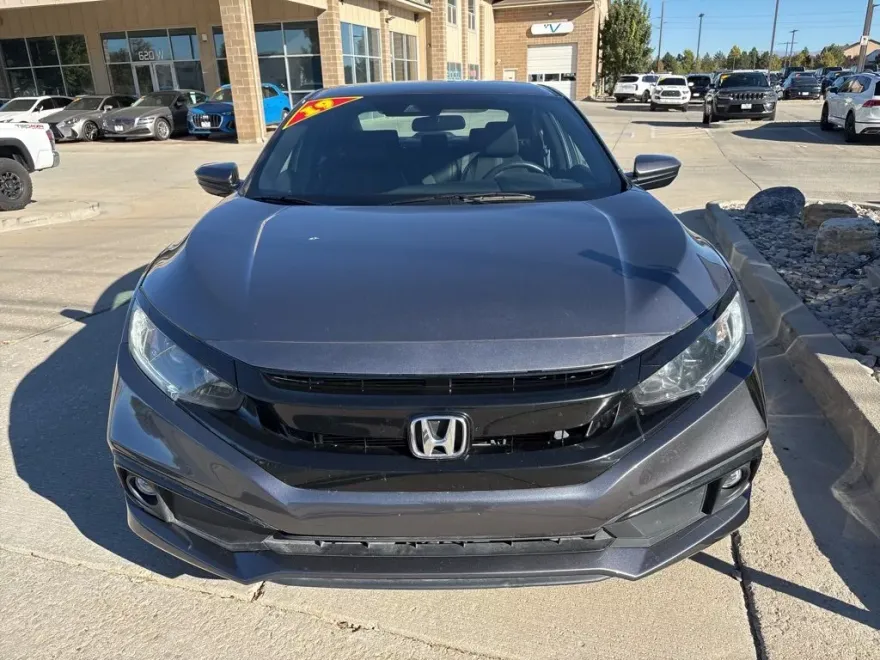 2019 Honda Civic Sport photo 1