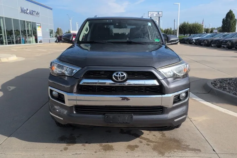 2016 Toyota 4Runner Limited 4WD photo 1