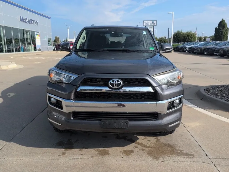 2016 Toyota 4Runner Limited 4WD photo 1