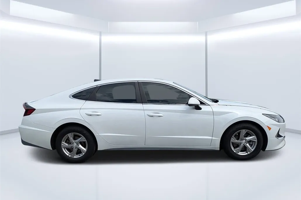 2021 Hyundai Sonata SE photo 1