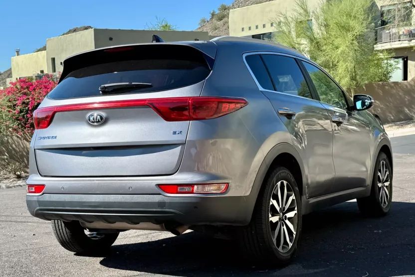 2017 Kia Sportage EX photo 1