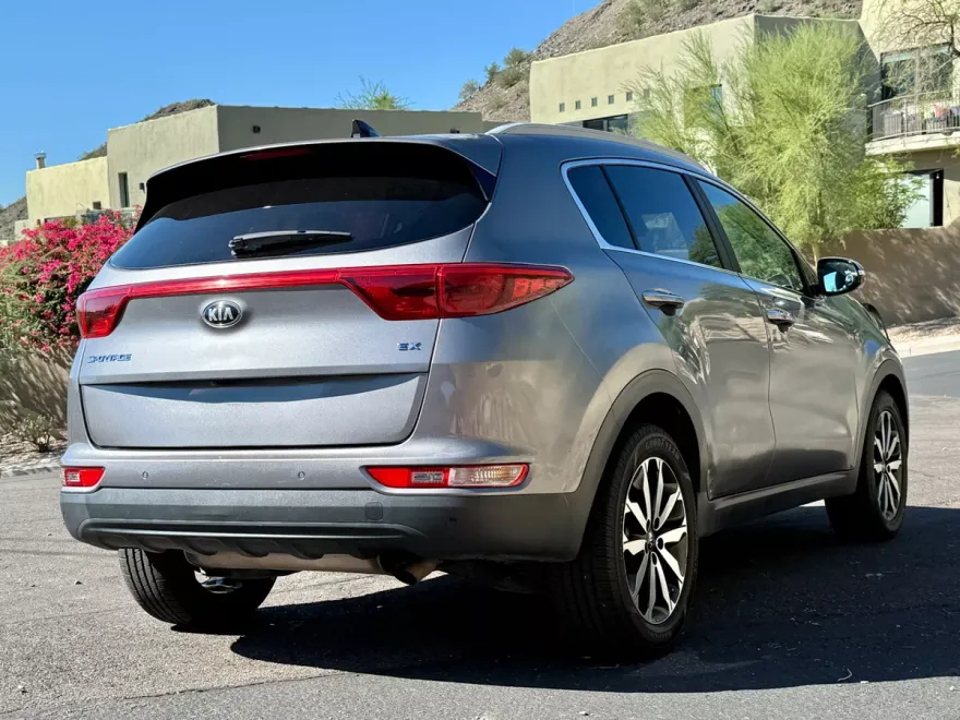 2017 Kia Sportage EX photo 1