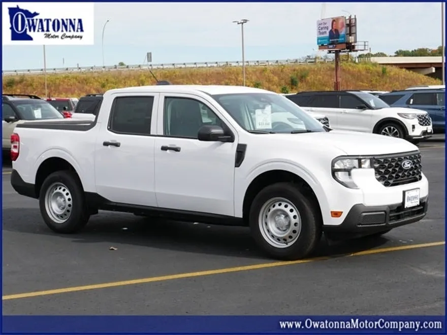 2025 Ford Maverick XL photo 1