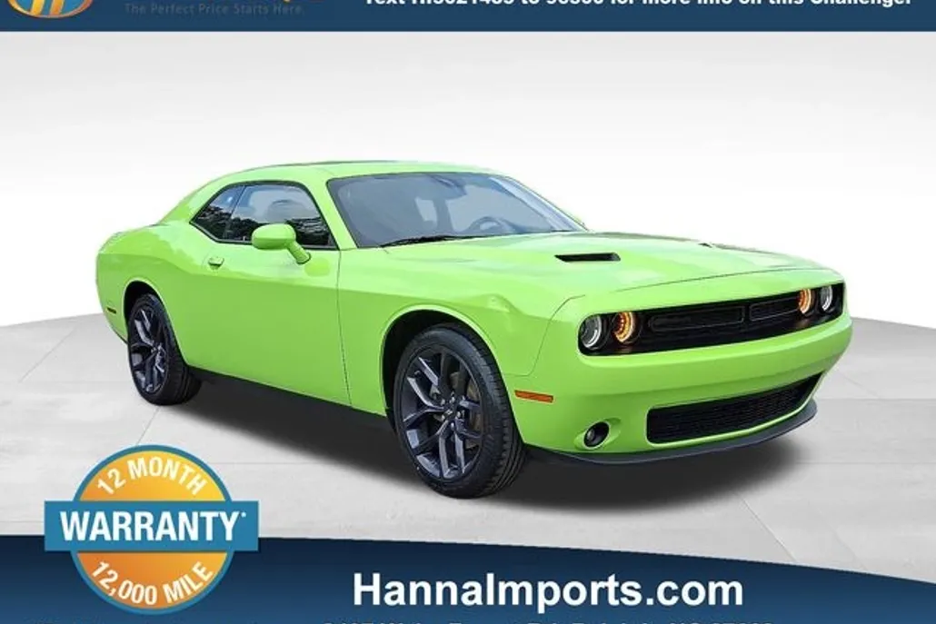 2023 Dodge Challenger SXT photo 1