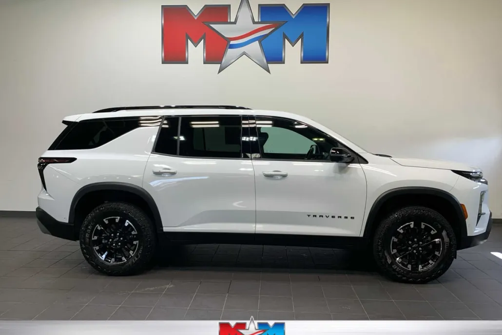 2024 Chevrolet Traverse Z71 photo 1