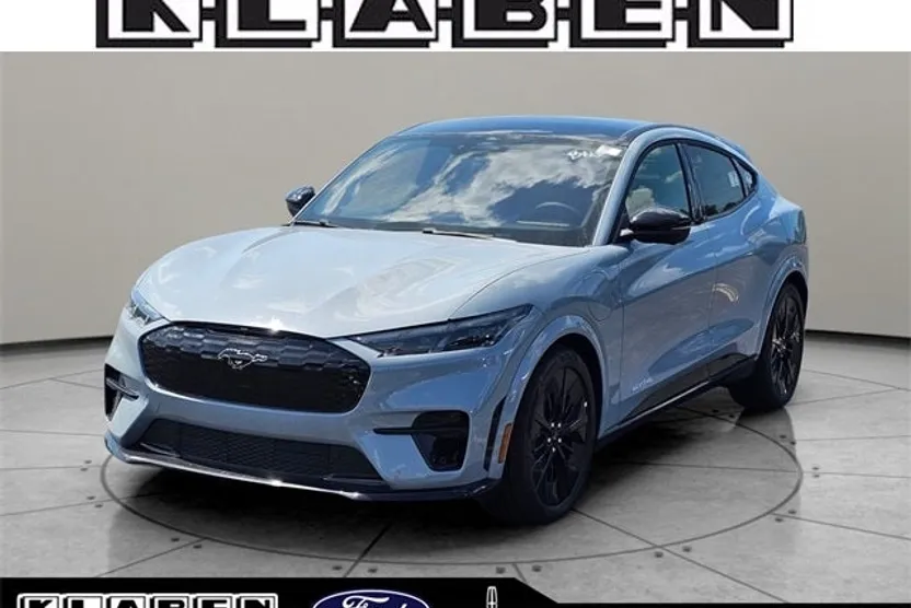 2025 Ford Mustang Mach-E GT photo 1