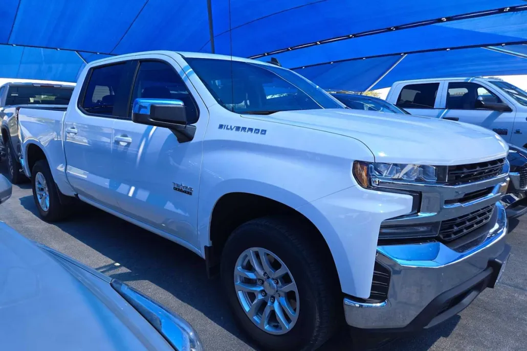 2022 Chevrolet Silverado 1500 LT photo 1