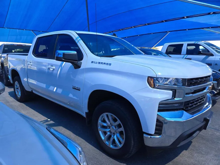 2022 Chevrolet Silverado 1500 LT photo 1