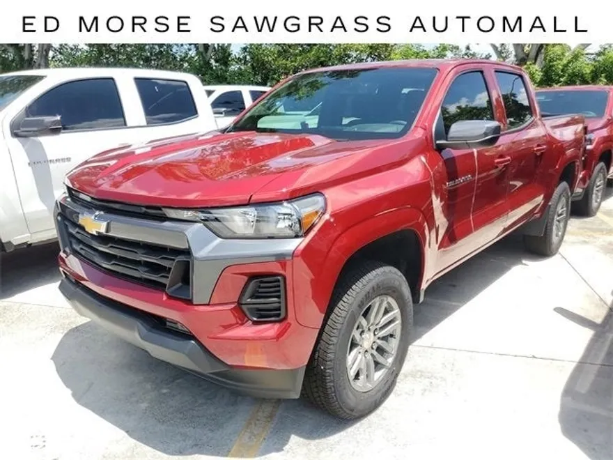 2025 Chevrolet Colorado Work Truck LT photo 1